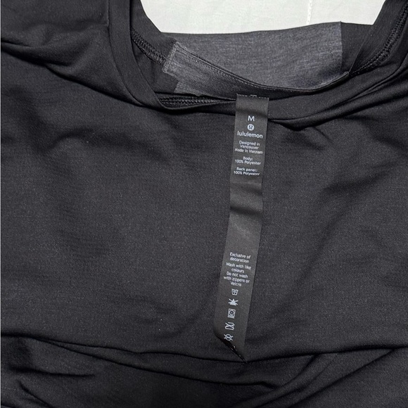 Lululemon Men's Black Long Sleeve Shirt - Picture 5 of 5